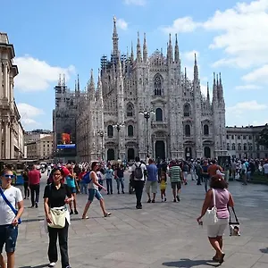 Flat In Duomo , Milan Italy